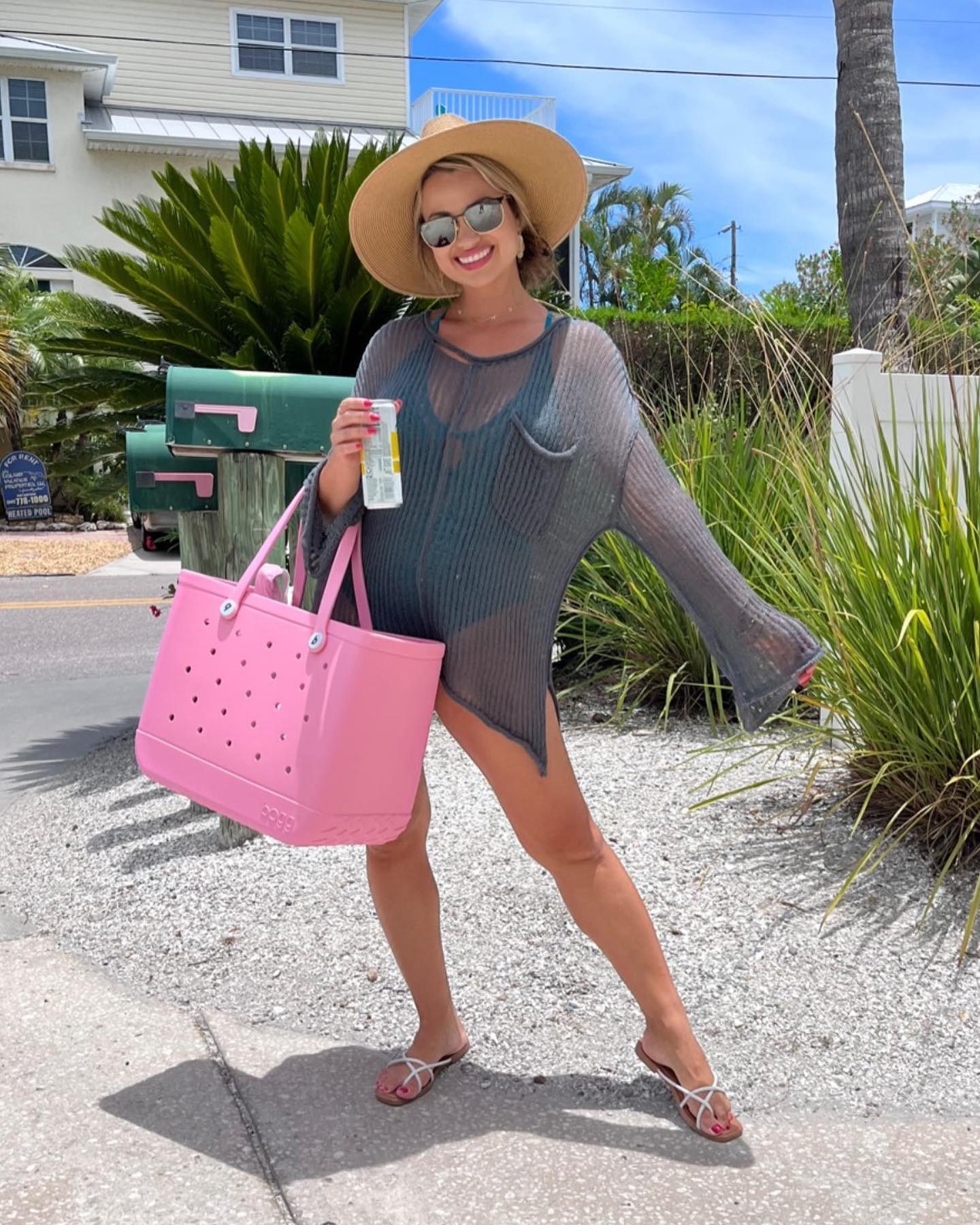 リジッド・ビーチバッグ - カラフルなデザインと大容量