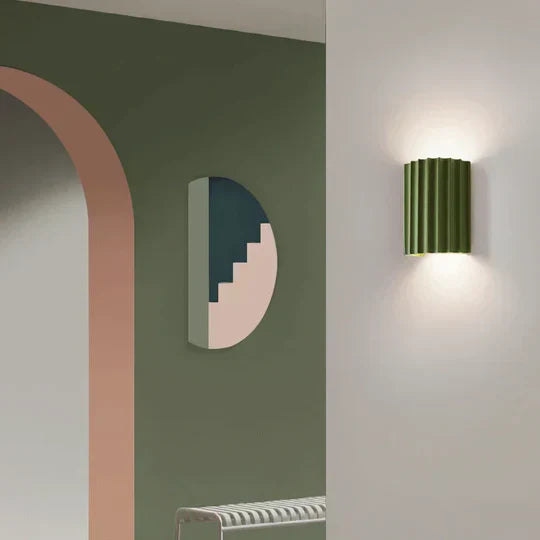 Aplique de pared moderna en resina – elegancia y originalidad