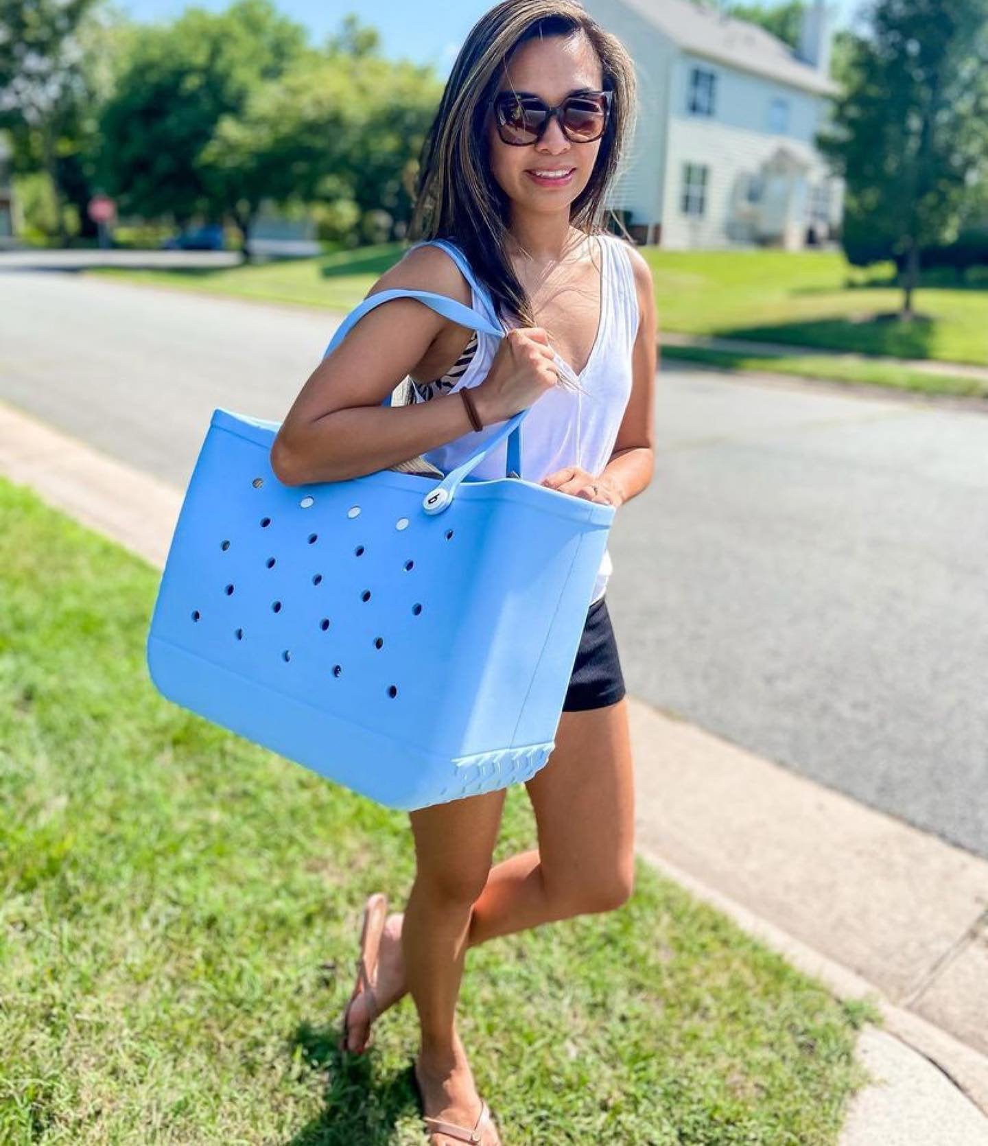 リジッド・ビーチバッグ - カラフルなデザインと大容量