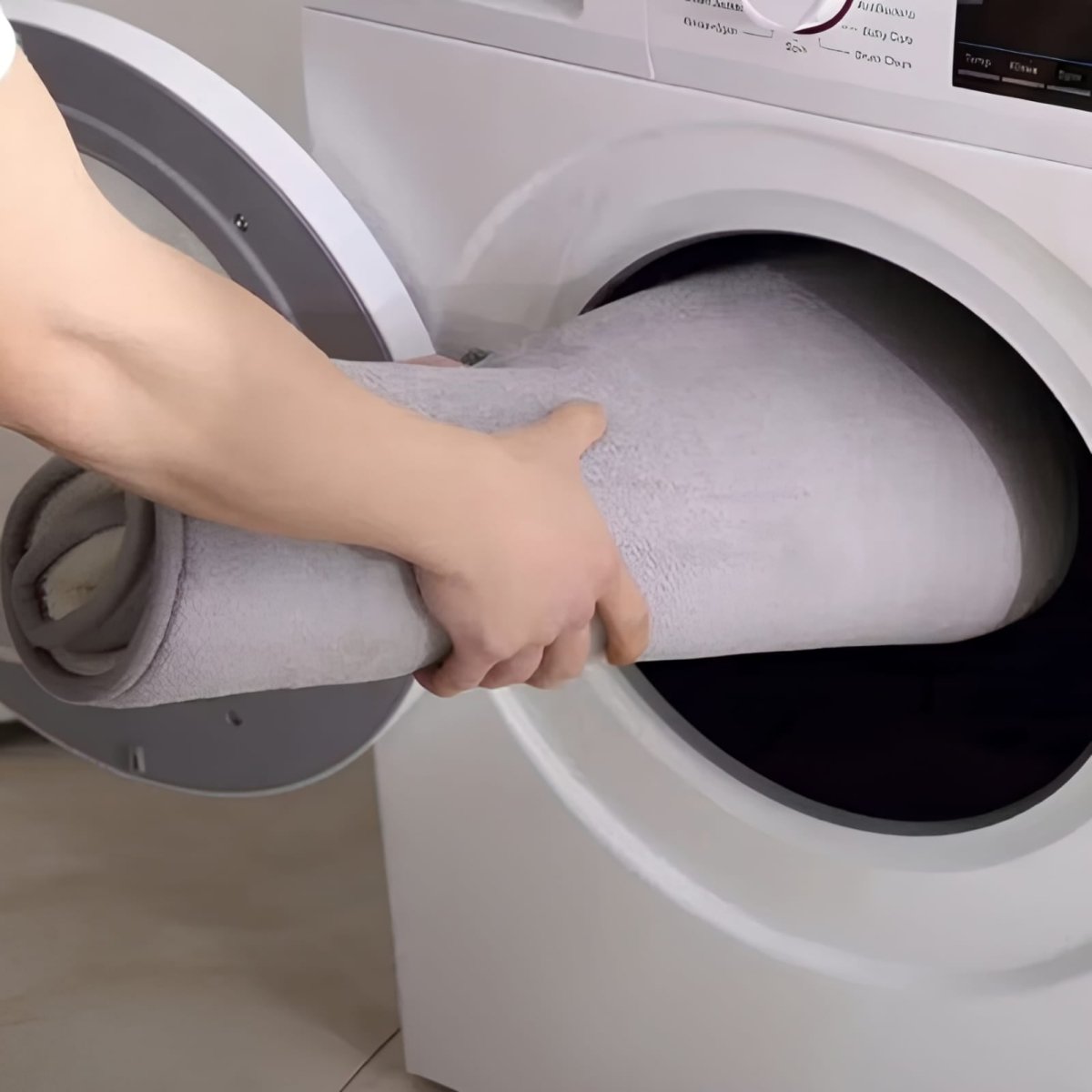 Υπερ-απορροφητικό αντιολισθηρό χαλάκι μπάνιου – Άνεση και καθημερινή ασφάλεια