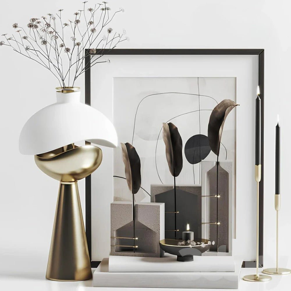 Skulpturerad Bordslampa – Elegans Och Originalitet