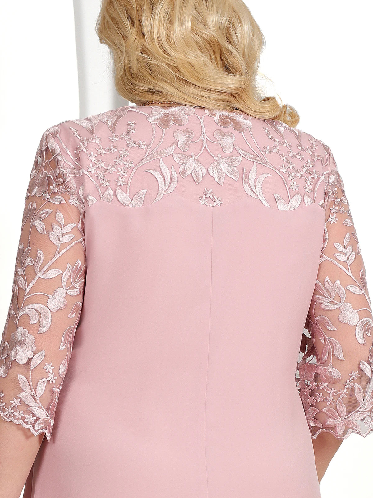 Elodie | Vestido Elegante de Tamanho Grande – Bordado Cuidadoso e Silhueta Sublimada