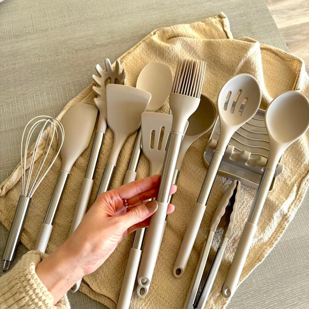 Set di 12 pezzi di pentole in silicone - Completo e comodo da usare