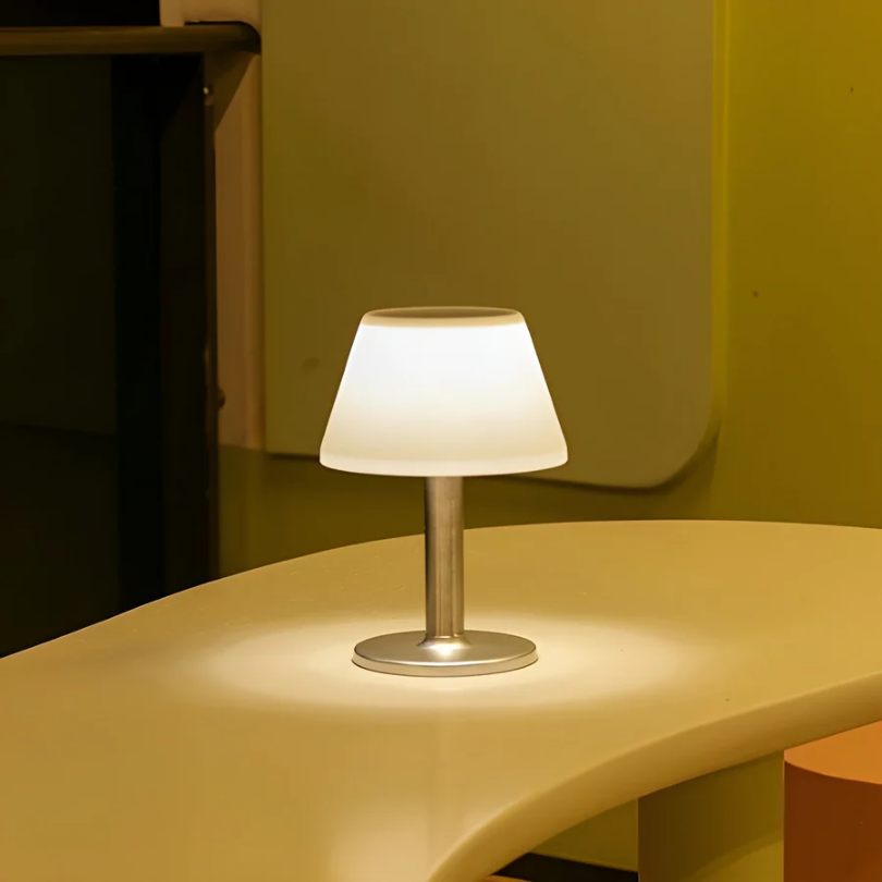 Elegant Solar Table Lamp – Style and Refinement