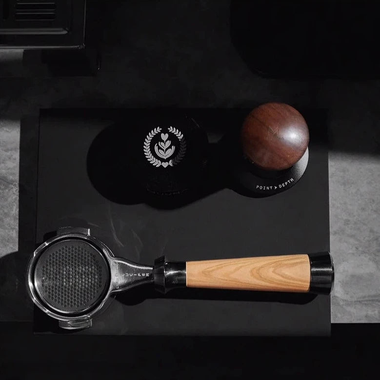 Suporte de Filtro de Café – Estilo Barista Sem Fundo