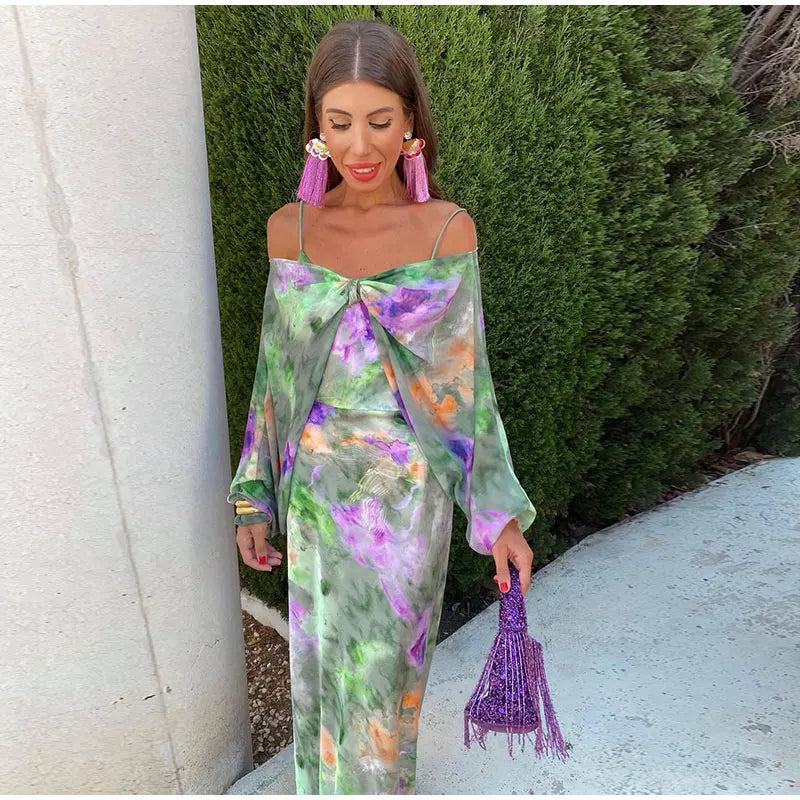 Ginette | Vestido Longo Elegante – Impressão Colorida e Ombros Descobertos 