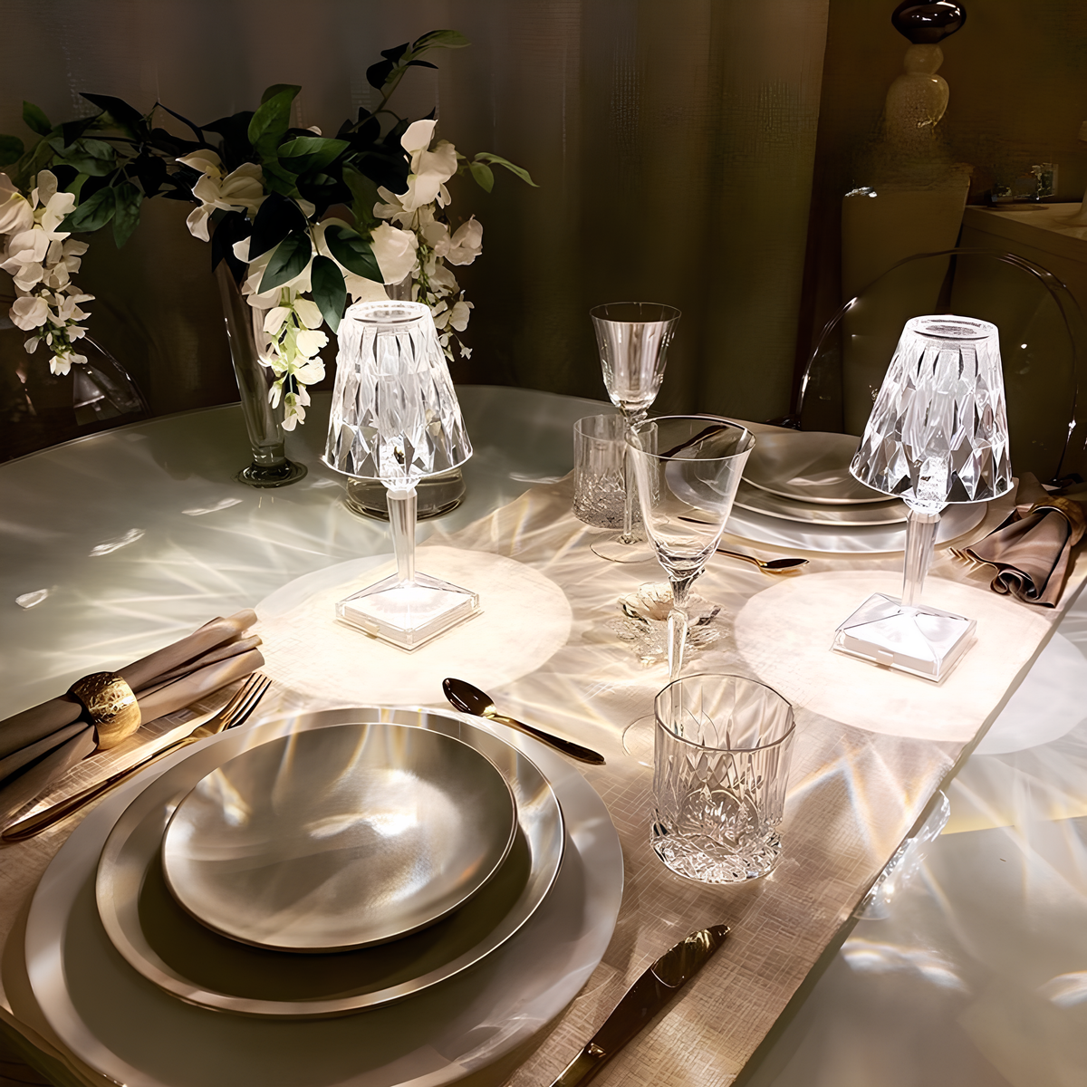 Kristály Asztali Lámpa – Modern Elegancia és Meleg Hangulat 