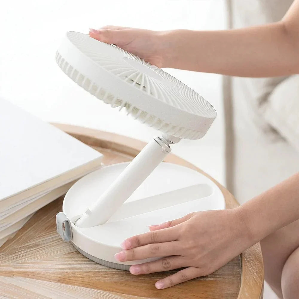 Přenosný teleskopický ventilátor s integrovanou baterií 