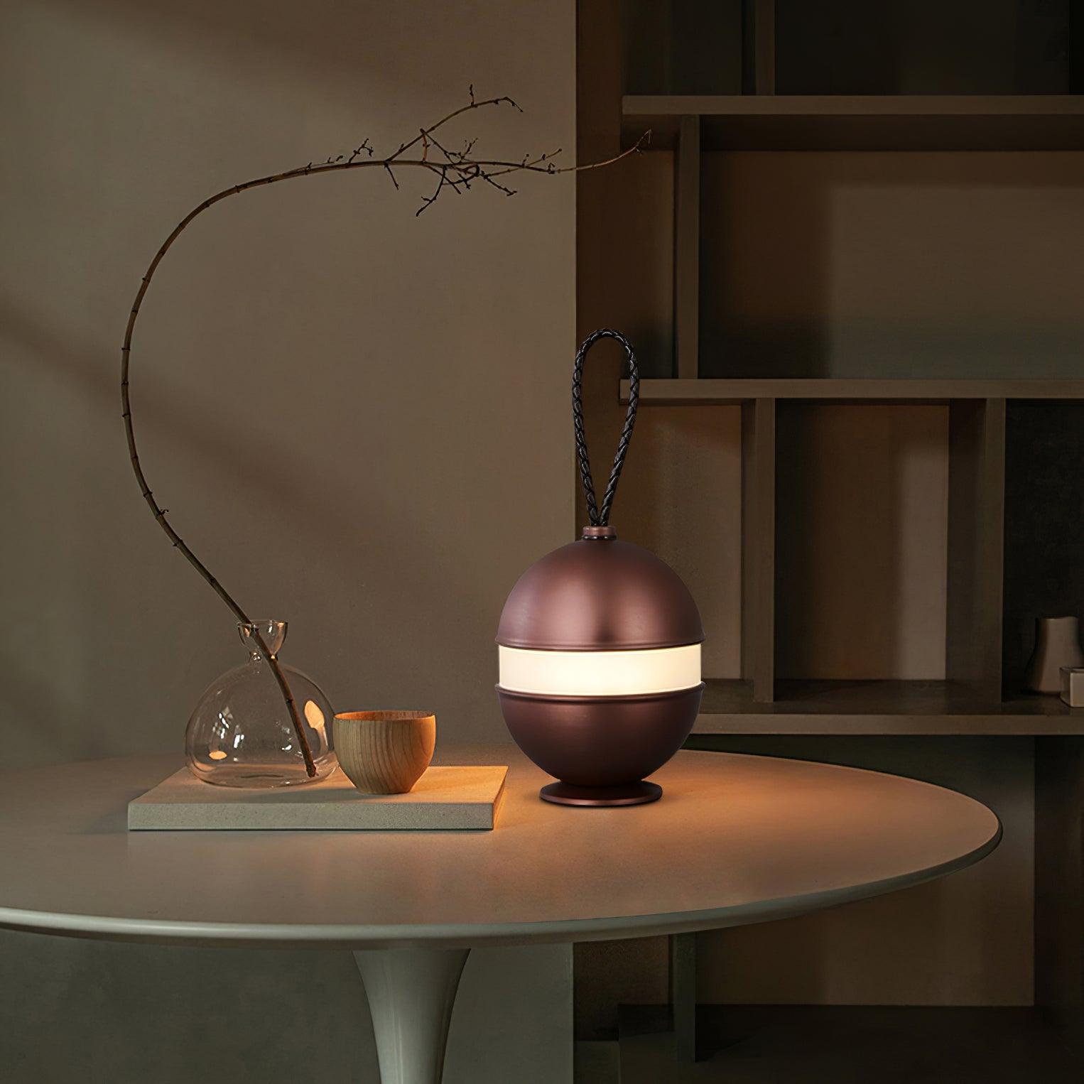 Dobíjecí kulová lampa - elegantní design a relaxační světlo