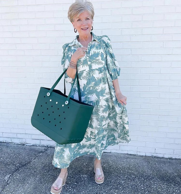 リジッド・ビーチバッグ - カラフルなデザインと大容量