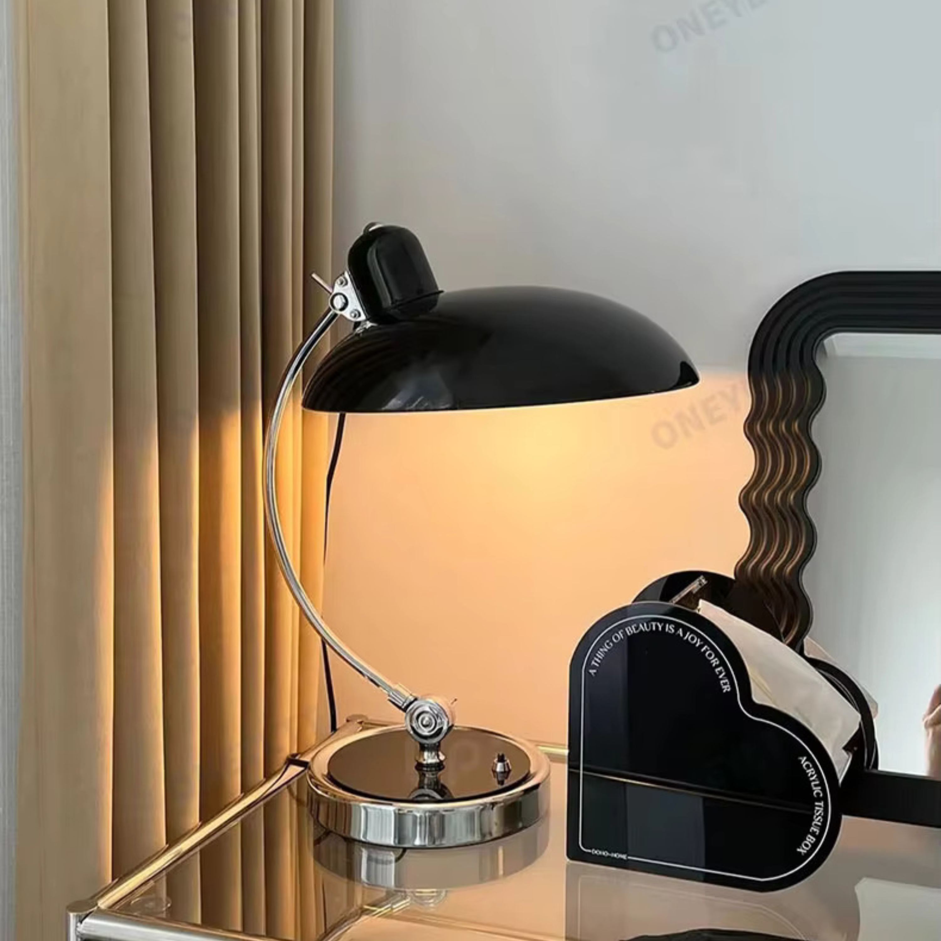 Lampe De Bureau Moderne – Style Élégant Et Structure Solide