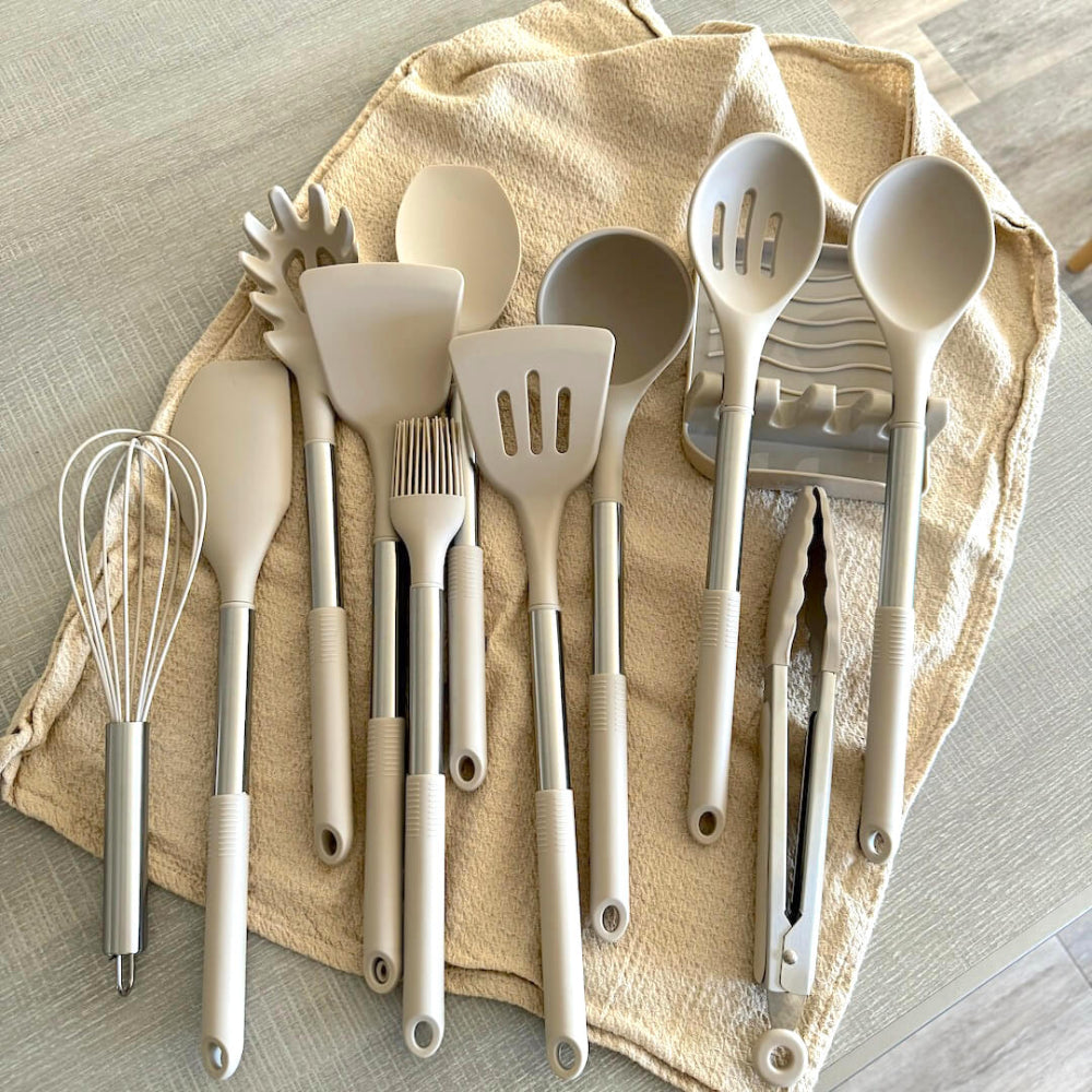 Set di 12 pezzi di pentole in silicone - Completo e comodo da usare