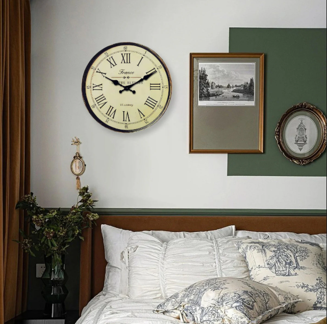 Fali Óra – Elegáns Klasszikus Design 