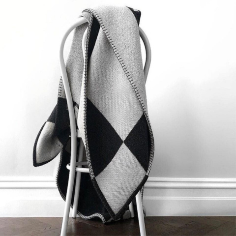 Plaid Checked – Modern Elegance and Cozy Comfort 