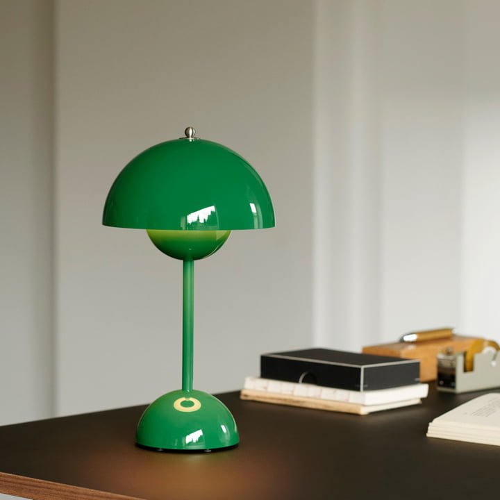 Lampada LED da Scrivania – Semplicità Moderna e Funzionalità 