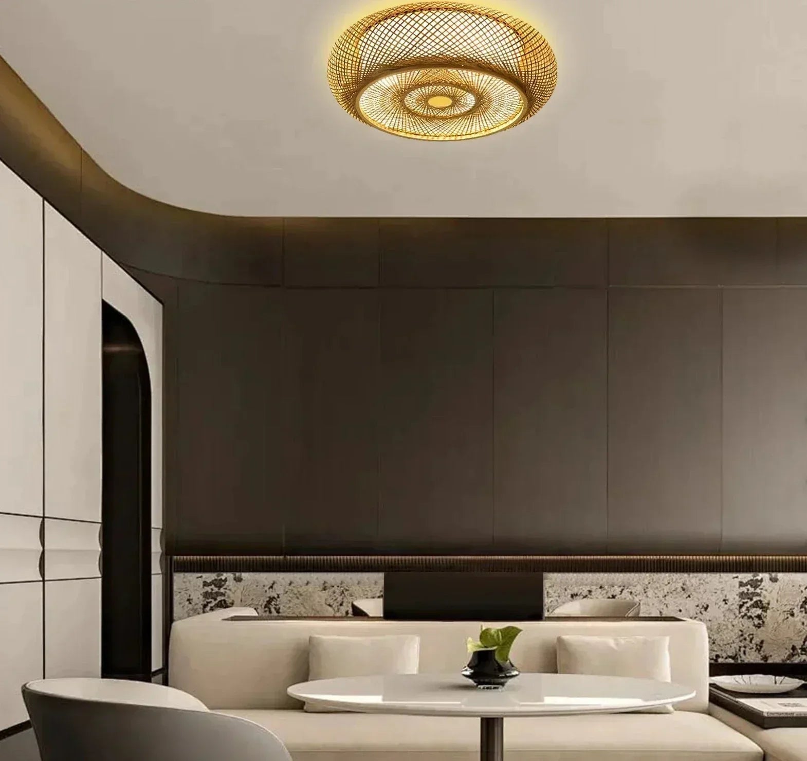 مصباح معلق من الخيزران الطبيعي - الأناقة والأصالة