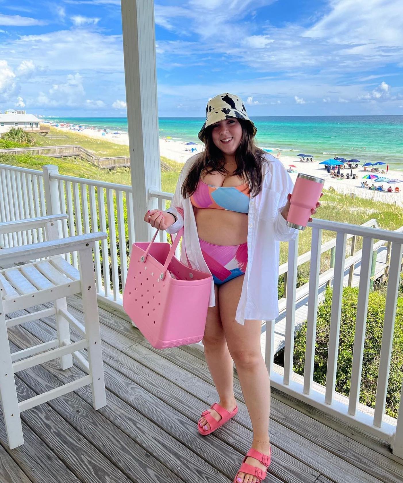 リジッド・ビーチバッグ - カラフルなデザインと大容量