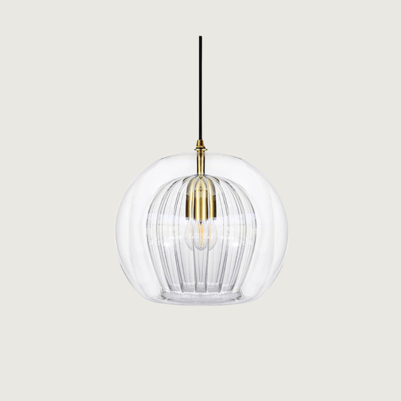 Elegant and Warm Glass Pendant Lamp – Style and Refinement 