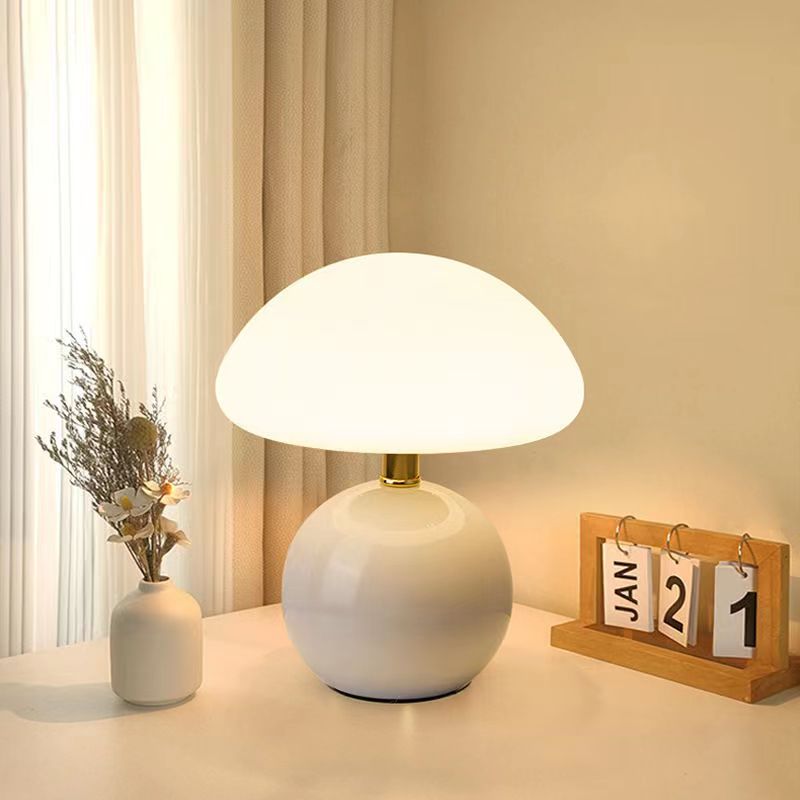 Lampe De Table En Forme De Champignon