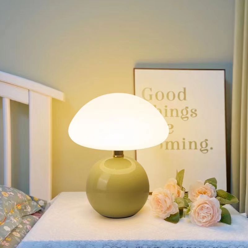 Lampe De Table En Forme De Champignon — vue 3